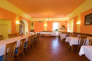 Restaurace v ubytování Hotel Atawa