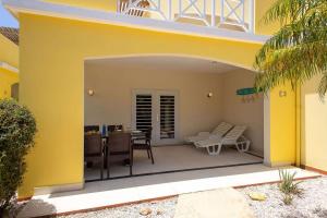 Patio nebo venkovní prostory v ubytování Trupial E3 Relax & Dive Resort Bonaire Village