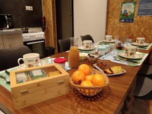Jedlo v ubytovaní bed & breakfast alebo blízkom okolí