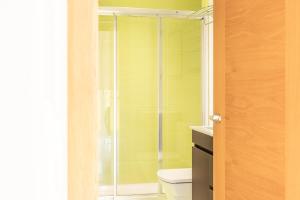 A bathroom at Apartamentos Rurales de Abelleira