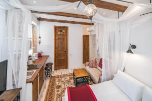 Et tv og/eller underholdning på R Studios Old Baku