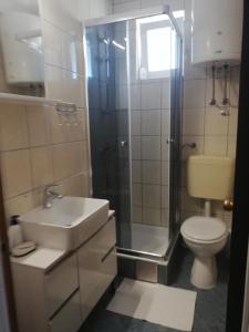 Koupelna v ubytování apartmani Zoran Bilić
