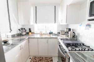 Ảnh trong thư viện ảnh của Luxury 1BR condo in St. Lucia ở Gros Islet