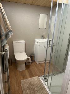 Gallery image of Summerfields Lodge in Three Legged Cross