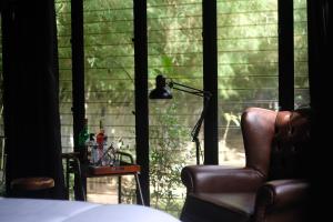 Χώρος καθιστικού στο OFF THE GRID - Imagined adventures in a relaxing escape