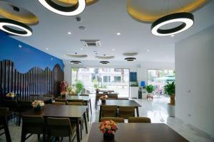 ห้องอาหารหรือที่รับประทานอาหารของ Hạ Long Trendy