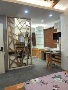 Η κουζίνα ή μικρή κουζίνα στο House of two levels in Cavite, Lancaster New City GL1