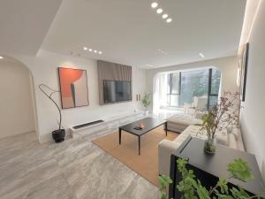 Istumisnurk majutusasutuses Eastern Hub - Jing'an Temple Branch Sunny Capital, Deluxe 3-Bedroom Apartment, Extra Large Space with Free Mahjong