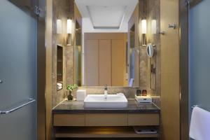 Fliport Wutong Hotel-Free Welcome Fruit & Near Exhibition Center 욕실