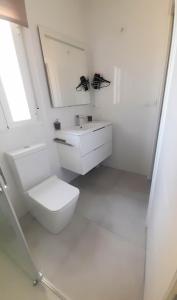 Phòng tắm tại Apartamento 2 HABITACIONES Las Clavellina de Moret AT-CC-00803 Cáceres +13 ảnh