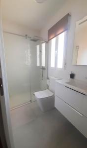 Phòng tắm tại Apartamento 2 HABITACIONES Las Clavellina de Moret AT-CC-00803 Cáceres