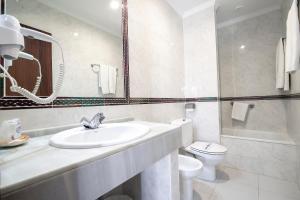 Koupelna v ubytování Hotel Pozo del Duque