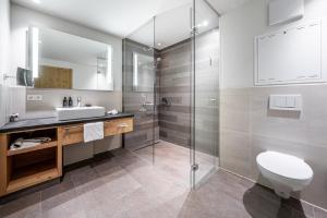 Łazienka w obiekcie Gletscherblick- serviced apartments