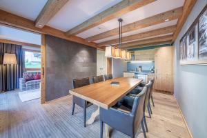 Kuchnia lub aneks kuchenny w obiekcie Gletscherblick- serviced apartments