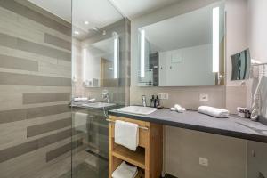 Łazienka w obiekcie Gletscherblick- serviced apartments