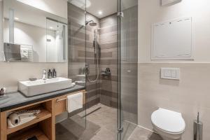 Łazienka w obiekcie Gletscherblick- serviced apartments