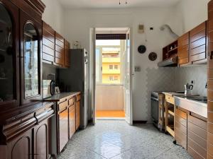 Gallery image of Silenzioso e spazioso appartamento in centro in Cagliari