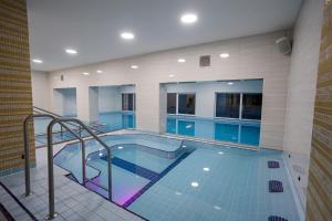 The swimming pool at or close to Hotel Toliar
