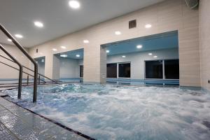 The swimming pool at or close to Hotel Toliar