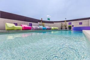 Hồ bơi trong/gần Holiday Home Casa Moderna +8 ảnh