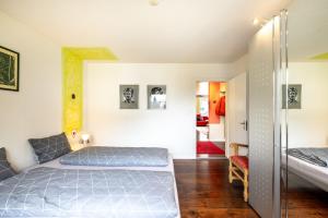 a bedroom with a bed in a room at Feriensiedlung Trü 2 in Scuol