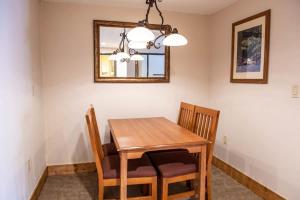 Fotografie z fotogalerie ubytování 1bd SUITE 504 Perfect Location with Pool and Hot Tub v destinaci Crested Butte