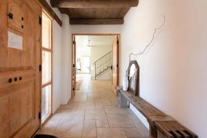 Ảnh trong thư viện ảnh của Renovated Lodge - Room 1 with pool access ở Joshua Tree
