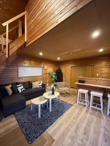 2 BR Villa with Breathtaking Ocean View for 10 Ppl的休息区