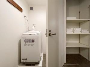 廿日市bHOTEL Kaniwasou 101 1BR good for 10PPL in the scenic Island of Miyajima的相册照片