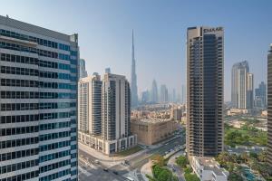 두바이 전경 또는 아파트에서 바라본 도시 전망