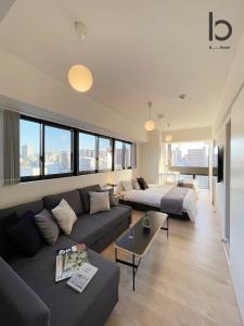 Posedenie v ubytovaní bHOTEL Nekoyard - Modern 1 BR Apartment, Close to Peace Park, For 6 PPL