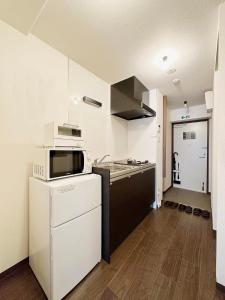 Kuchyň nebo kuchyňský kout v ubytování bHOTEL Nagomi - Beautiful 1 BR New Apt City Center for 3 Ppl