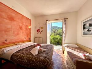 Photo de la galerie de l'établissement Agriturismo "Villa Rosa" Arzeno, à Ne 53 autres photos