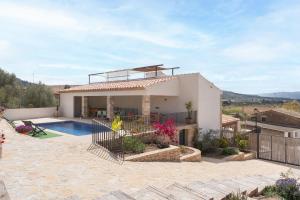 Villa con piscina y casa en El Secret De Marco en Vall dʼAlba