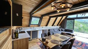 Posezení v ubytování paradise valley bungalow + 14 fotografií