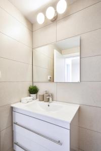 Φωτογραφία από το άλμπουμ του Brand New Flat - Shirat Haneviim στην Ιερουσαλήμ
