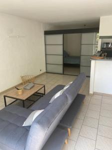 Η κουζίνα ή μικρή κουζίνα στο Spacieux 2 chambres, CLIM, parking prive ferme, LOCAL VELOS