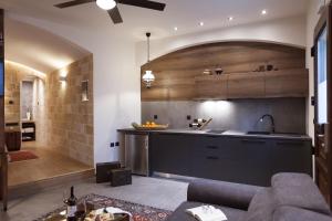 Posezení v ubytování Utopia Luxury Suites - Old Town