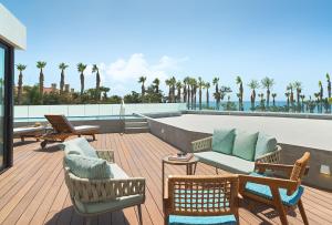 A piscina localizada em The GrandResort - Limited Edition by Leonardo Hotels ou nos arredores