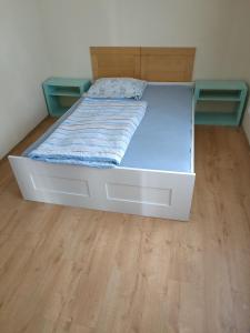 Letto o letti in una camera di Joky Katona Rooms & Apartments