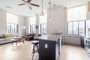 Gallery image of 2BR Distinguished Apartment Downtown w Gym in Baltimore