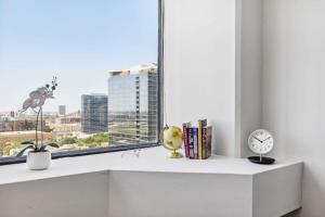 Photo de la galerie de l'établissement 2BR Modern South Loop Suite With Views & Gym, à Chicago