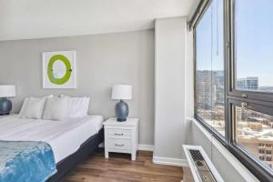 Photo de la galerie de l'établissement 2BR Modern South Loop Suite With Views & Gym, à Chicago
