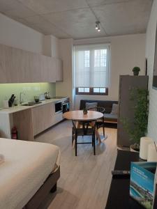 Køkken eller tekøkken på HOM I Espectacular Estudio a Estrenar en Valparaíso 2PAX 2111