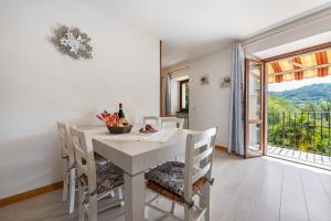 Nespecifikovaný výhled na hory nebo výhled na hory při pohledu z apartmánu