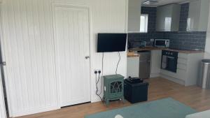 Gallery image of 25. Valencia in Selsey