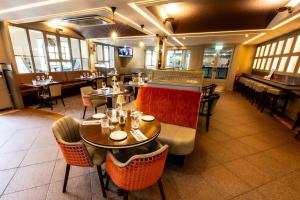 Khu vực ghế ngồi tại Greenhills Hotel Limerick