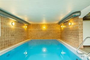 Bazén v ubytování Komfortwohnung mit Pool und Sauna nebo v jeho okolí