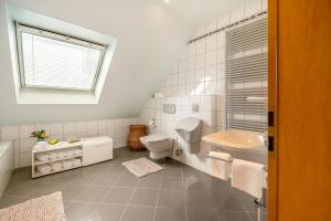 Ένα μπάνιο στο Ferienwohnung Steffen +19 φωτογραφίες
