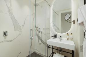 Koupelna v ubytování Boutique Hotel Porto Palace
